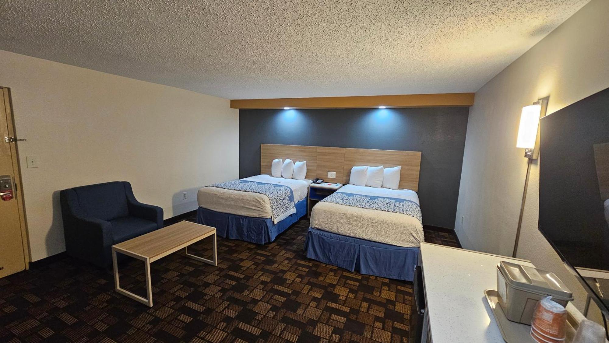 Econo Lodge Woodbridge Iselin Exterior foto