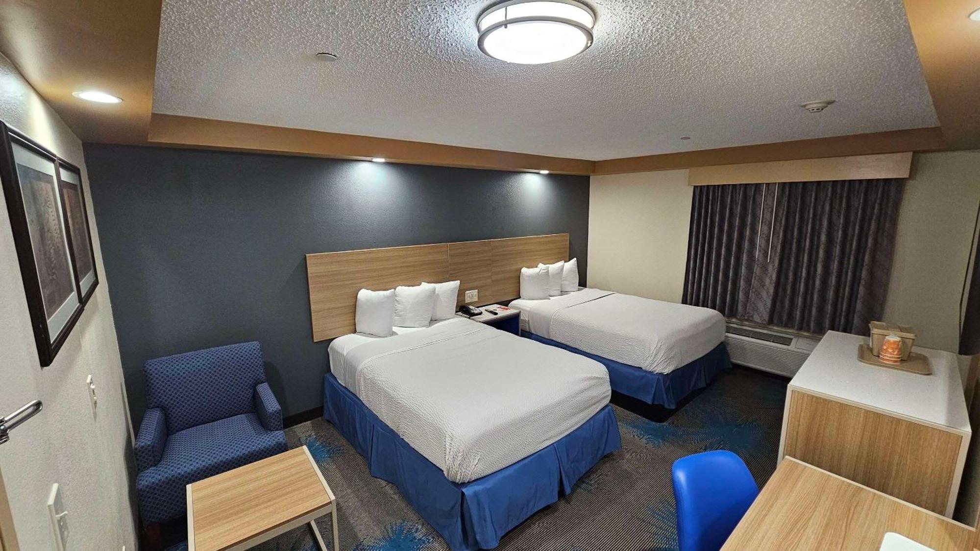 Econo Lodge Woodbridge Iselin Exterior foto